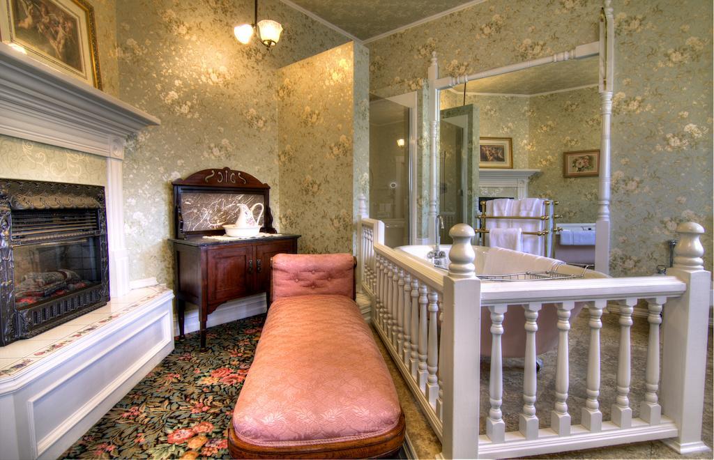 Gingerbread Mansion Bed and Breakfast Ferndale Værelse billede