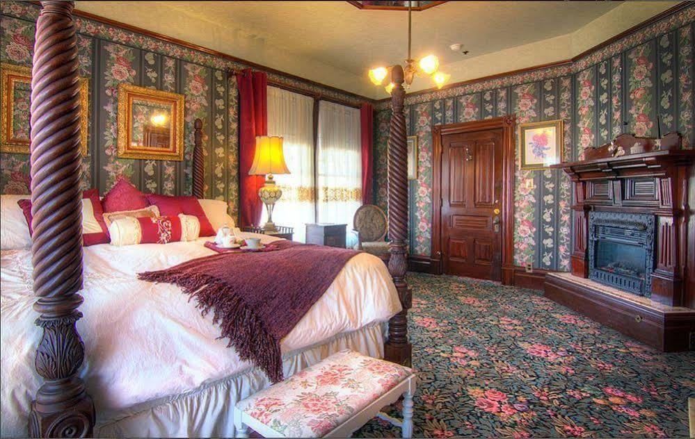 Gingerbread Mansion Bed and Breakfast Ferndale Eksteriør billede